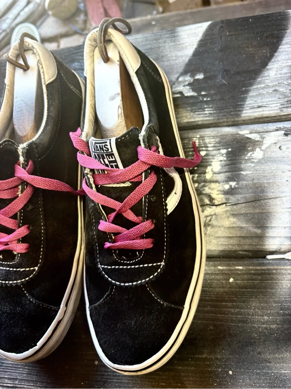 Vans Black Suede Low-Top Sneakers with Fuchsia Laces